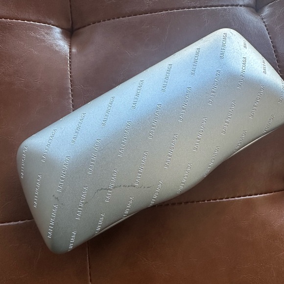 Balenciaga Sunglasses BB0184SA - Picture 3 of 7